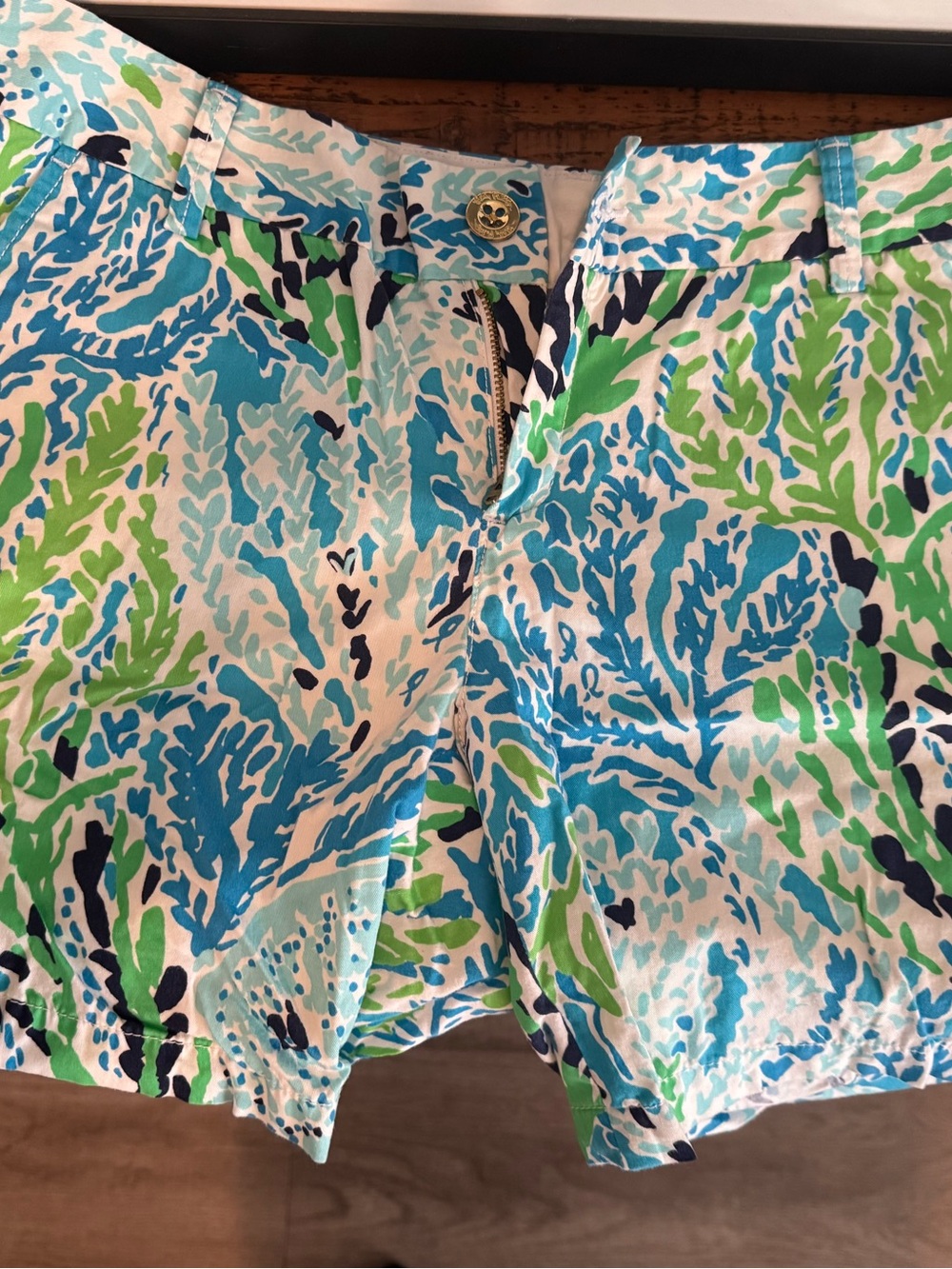 Lilly Pulitzer size 10 Callahan Tropical Coral Reef Print Shorts - Blue & Green